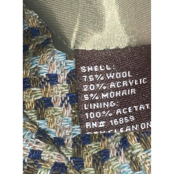 Elegant J McLaughlin Wool Blazer - Size 8 | Perfect Office Attire - Picture 8 of 8